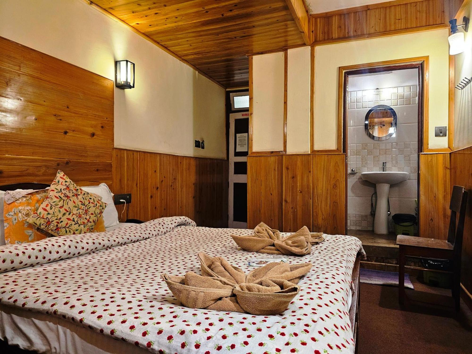 Hotel Golden Orchid Darjeeling  Exterior photo
